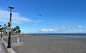 Casa Estrellita - Lovely Beachside 3 Bedroom Duplex Flat